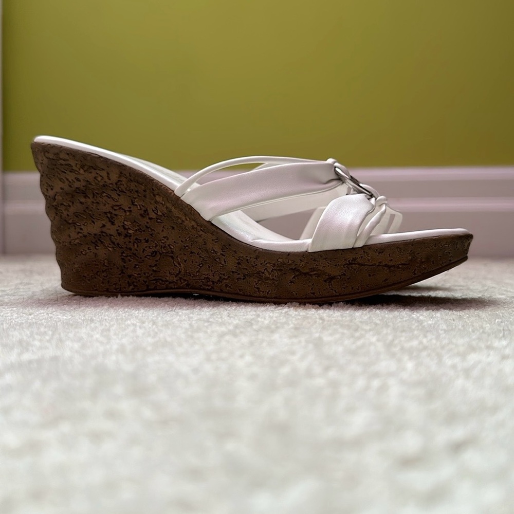 Italmoda Wedges - Picture 4 of 9